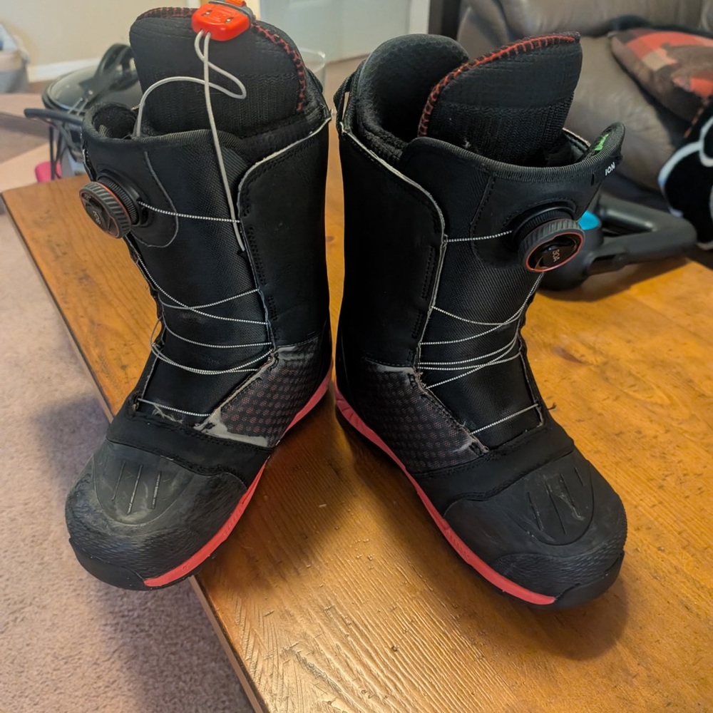 Burton Ion BOA Snowboard Boots (Men's 9.5) – Elite Performance